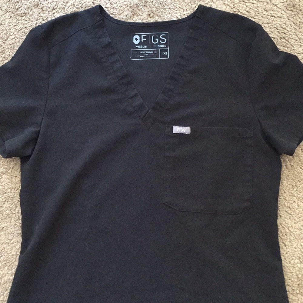 Black figs scrub top XXS